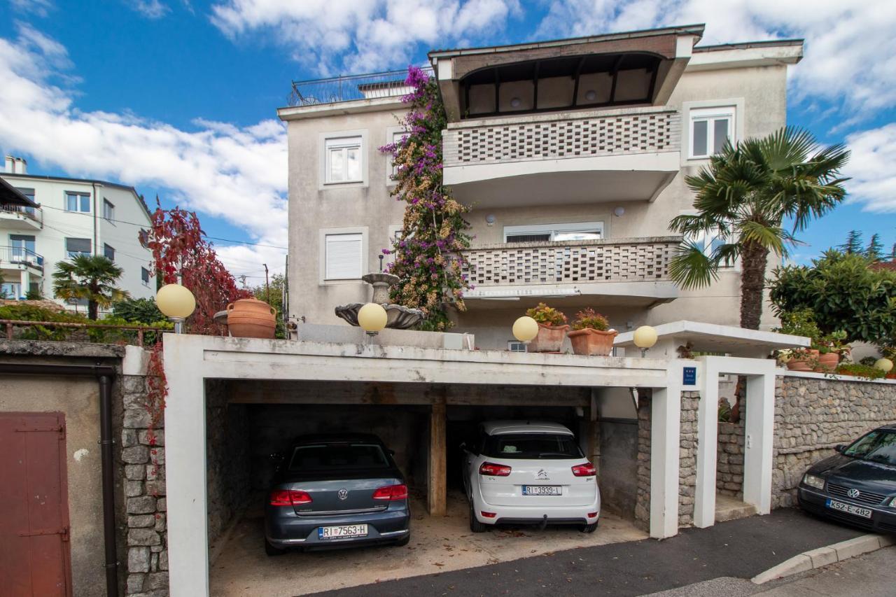 Apartments Skoljka Rijeka Exteriör bild